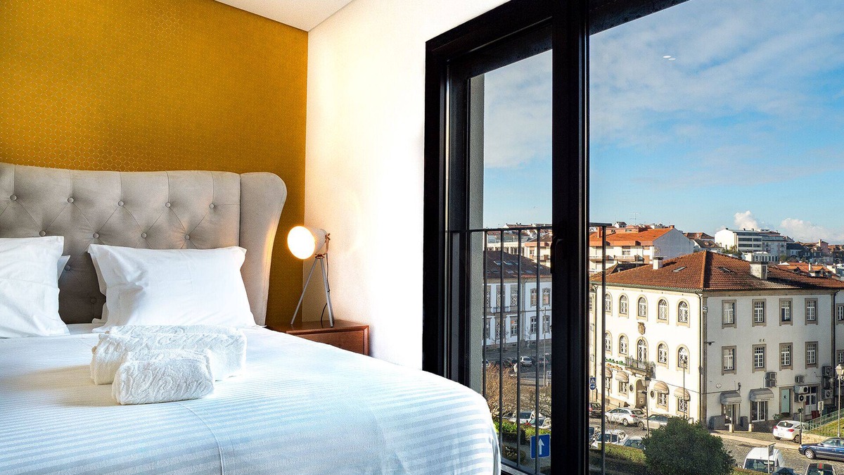 Viseu Apartment | APA S fully equipped studio - city center - New Age Bemyguest