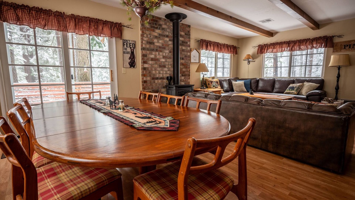 Dorrington Cabin | Apache Pines w/A/C, Decks & Rec Access