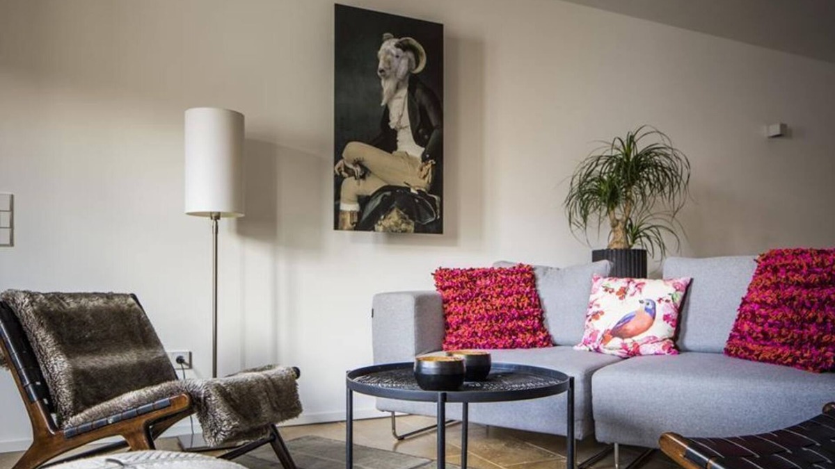 Gimmeldingen Apartment | Apartment 5 - mansard - Loblocher yard