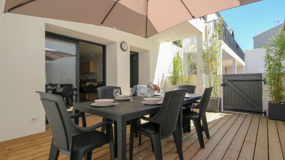 Saint-Gilles-Croix-de-Vie Apartment | Apartment-Apartment-Wet room-Terrace
