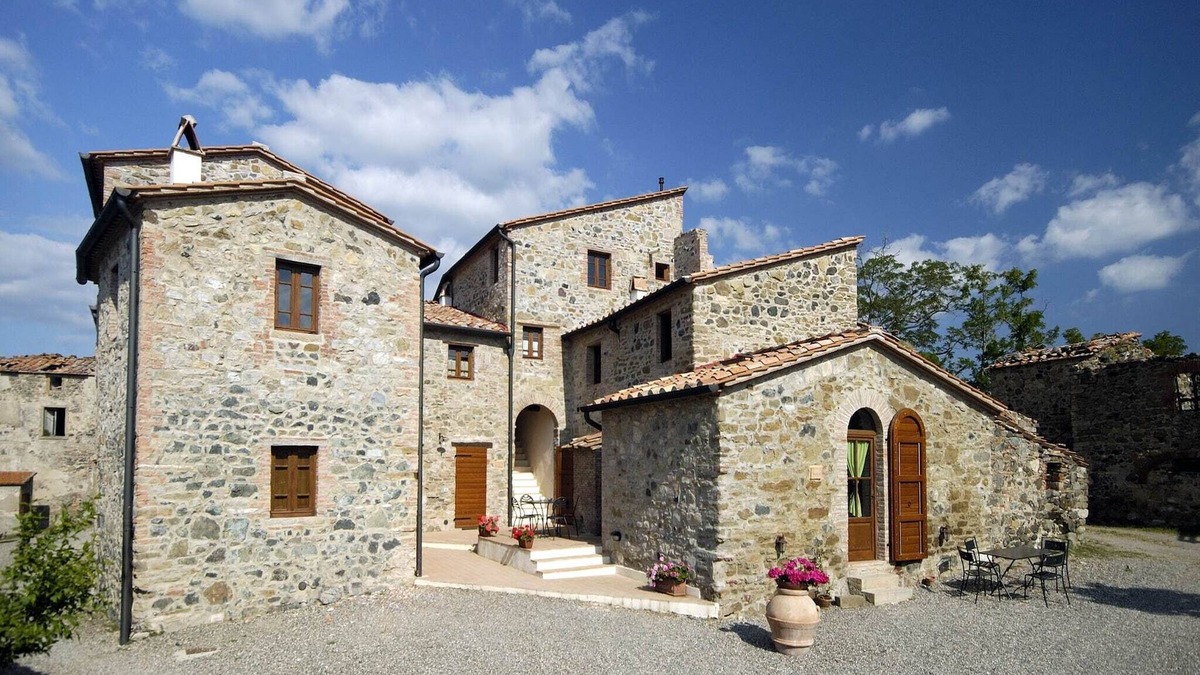Montecastelli House | Apartment in Tuscany with Stunning Views