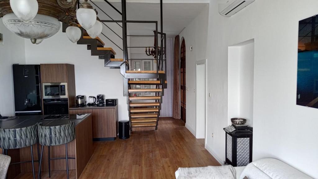 Sarsoni Apartment | Aparatman Residence