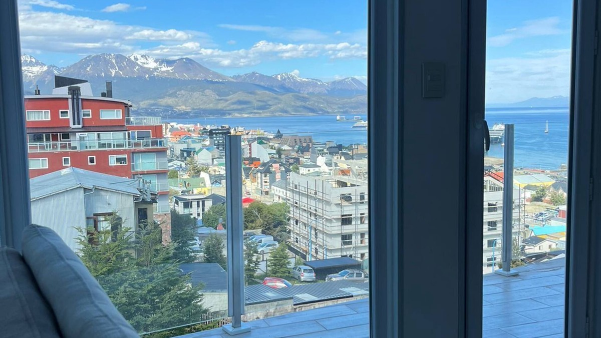 Province of Tierra del Fuego Apartment | Apart. Con Vista al Canal!