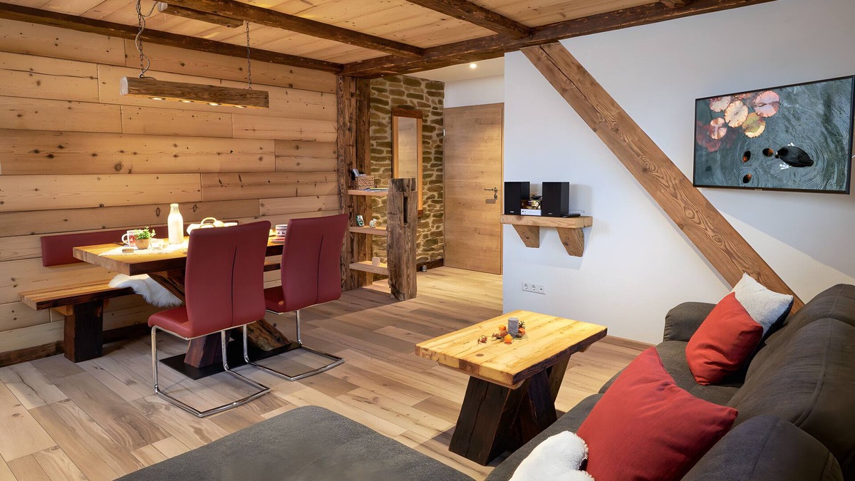 Schollach Apartment | Apartment 'Talblick Mit 80qm' with Mountain View, Private Terrace and Wi-Fi
