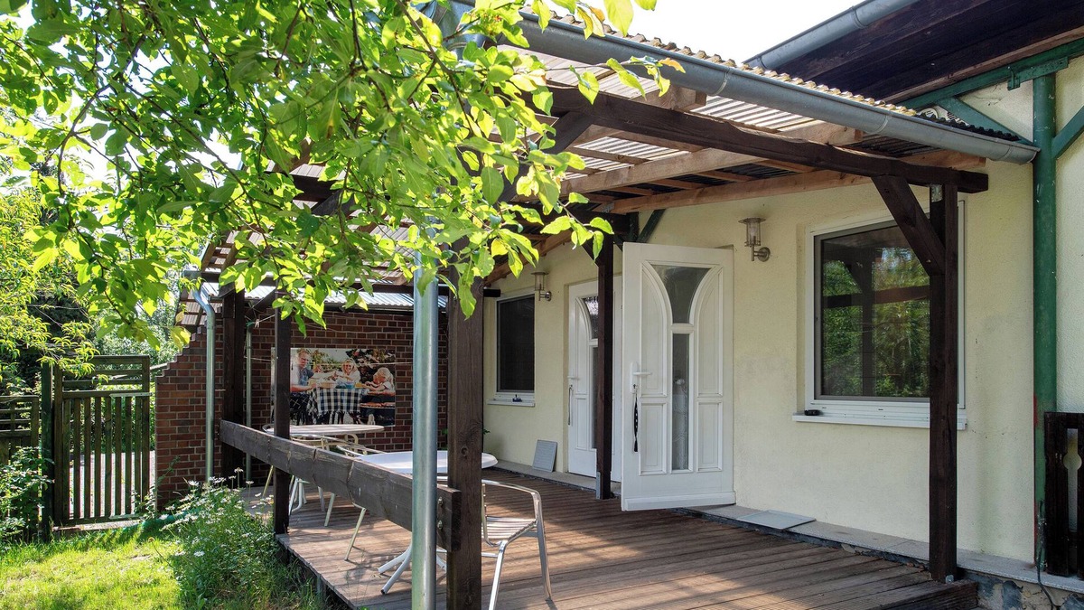 Feldberger Seenlandschaft Apartment | Apartment 'Appartement 2' with Shared Terrace and Wi-Fi