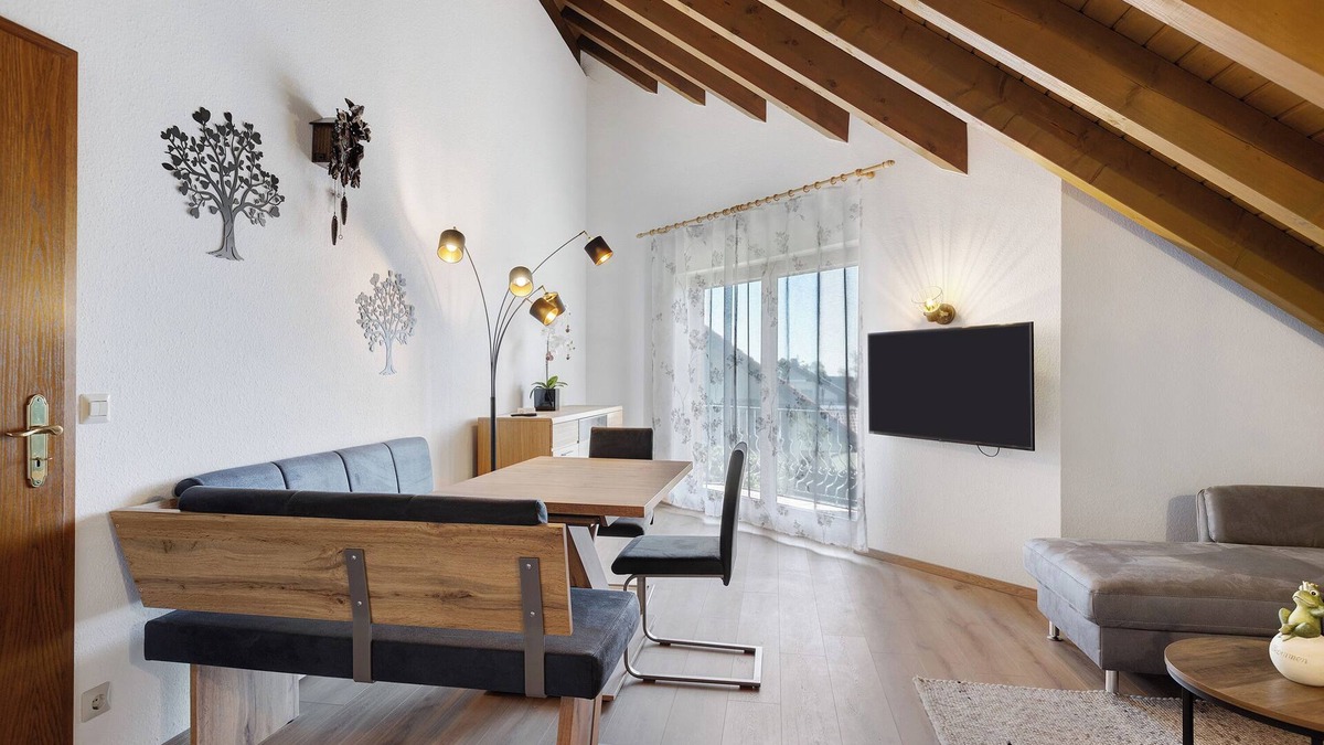 Koenigsfeld im Schwarzwald Apartment | Apartment 'Turmblick' with Balcony and Wi-Fi