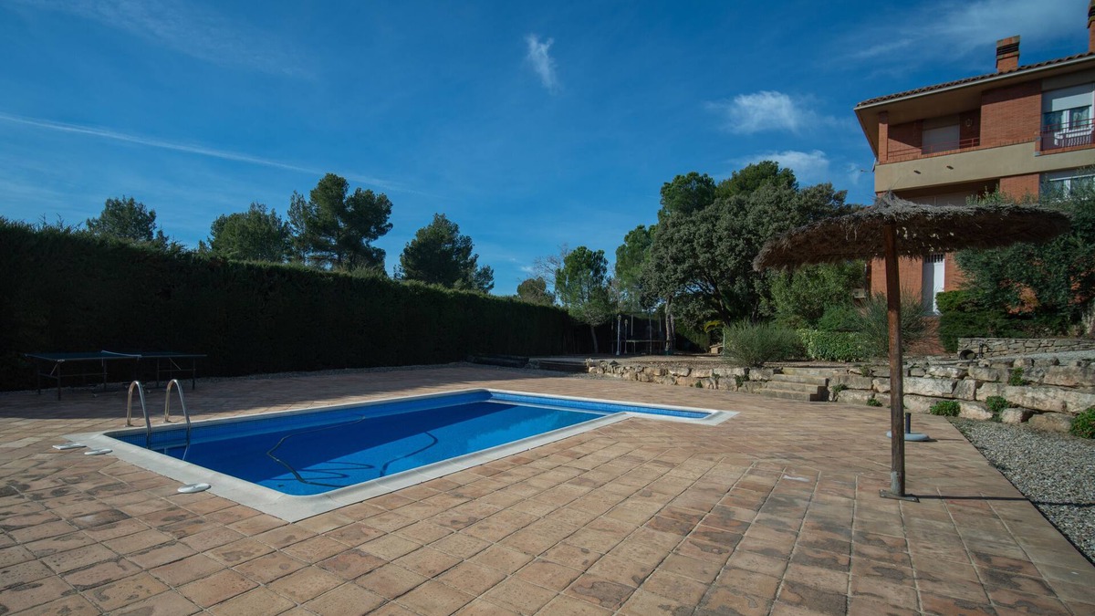 Santa Margarida de Montbui Apartment | Apartment 3 km from Igualada