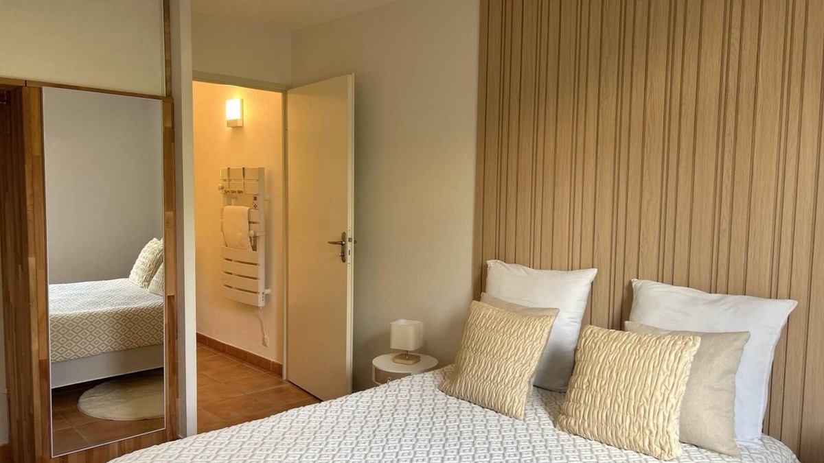 Castelnau-d'Estretefonds Apartment | Apartment-Comfort-Ensuite with Bath-Terrace
