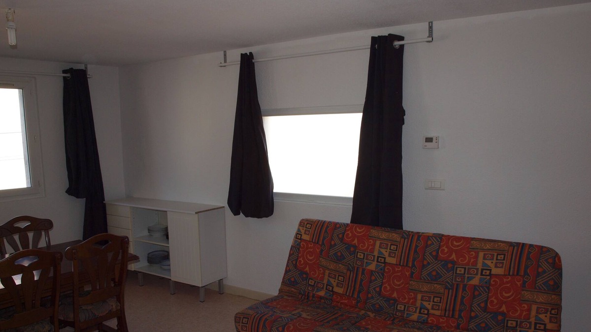 Laneuveville-devant-Nancy Apartment | apartment with a large living room and 2 bedrooms, 6 individual beds