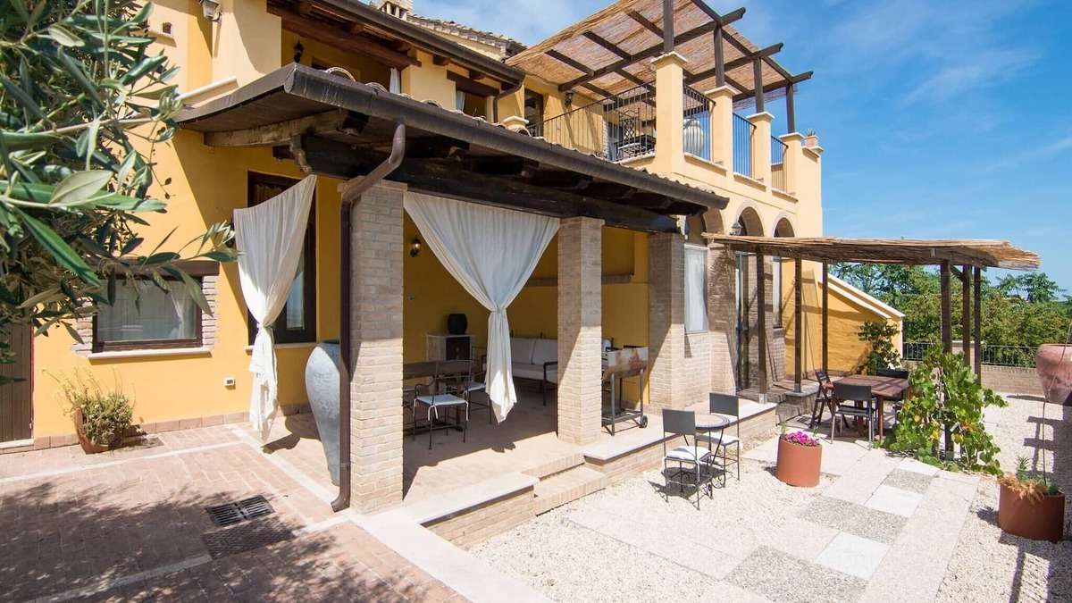 San Savino Apartment | Apartment in Marche near Sibillini Mountains