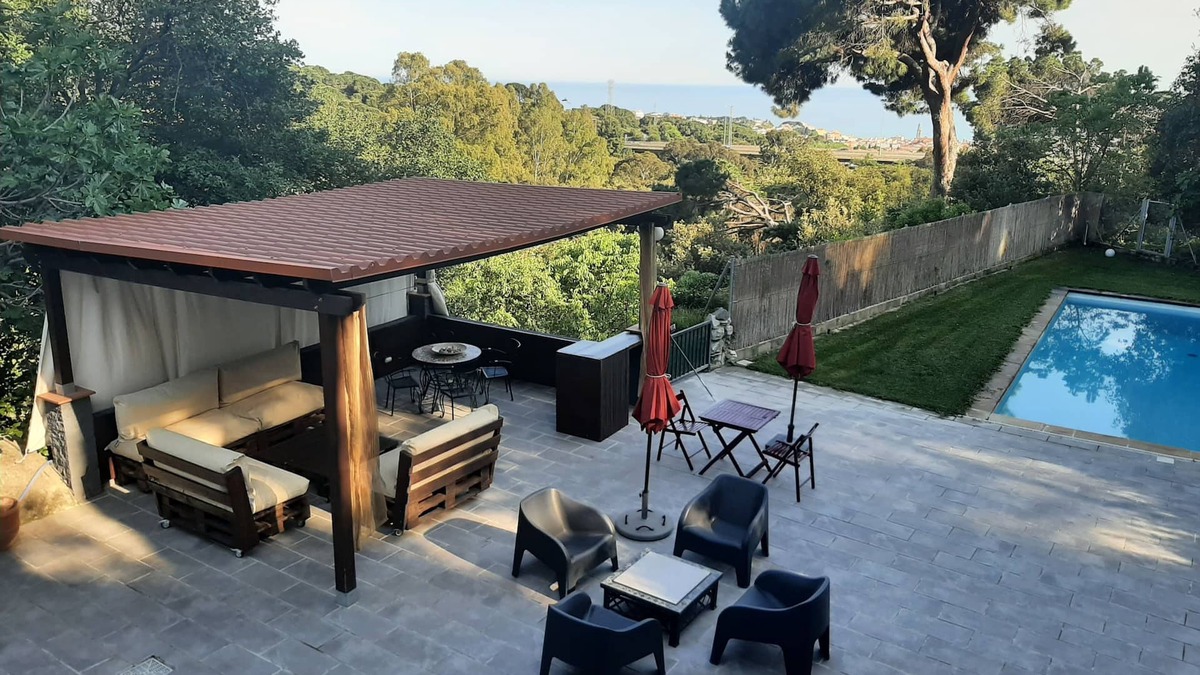 Canet de Mar House | Apart. Nuevo! Vistas al Mar, Jardín, Piscina, Aire Acondicionado, Wifi, Parking