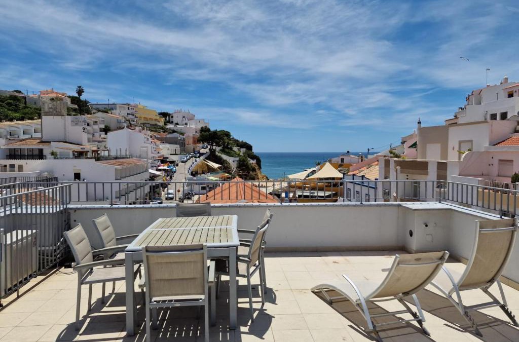 Poco Partido Apartment | Apart Vista Mar - 200 from the beach - Carvoeiro - BY BEDZY