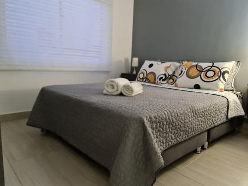 Pereira Apartment | Apartaestudio en Pereira con vista al viaducto - Beatiful apartment with city view