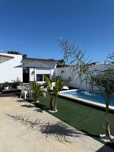 Chiclana de la Frontera House | Apartamento con piscina y jardín