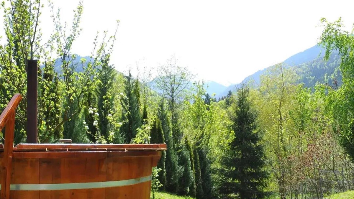Lisa Apartment | Apartament 2 camere Roberta Breaza TransylvanianPetfriendly