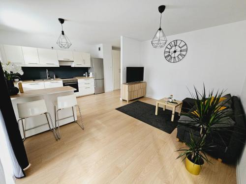 Nowe Miasto Apartment | Apartament Malta & basen ,kort tenisowy w cenie