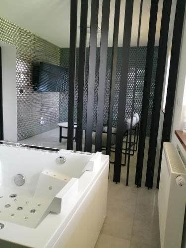 Wrzosowo Apartment | Apartament Monika Dziwnówek Wrzosowo z jacuzzi