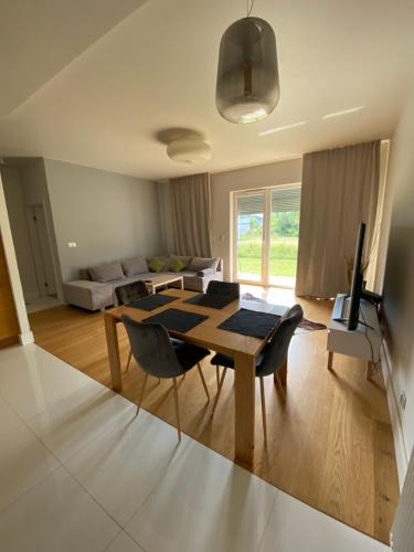 Piecki-Migowo Apartment | Apartament Myśliwska z ogródkiem