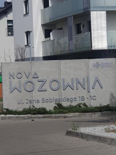 Leszno Apartment | Apartament Number 2 NOVA WOZOWNIA Free Parking