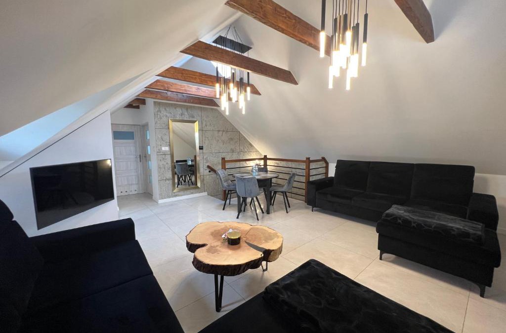 Kielce Apartment | APARTAMENT PIEKOSZOWSKA Targi Domek Parking