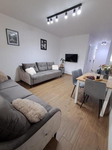 Grodzisk Mazowiecki Apartment | Apartament przy stawach