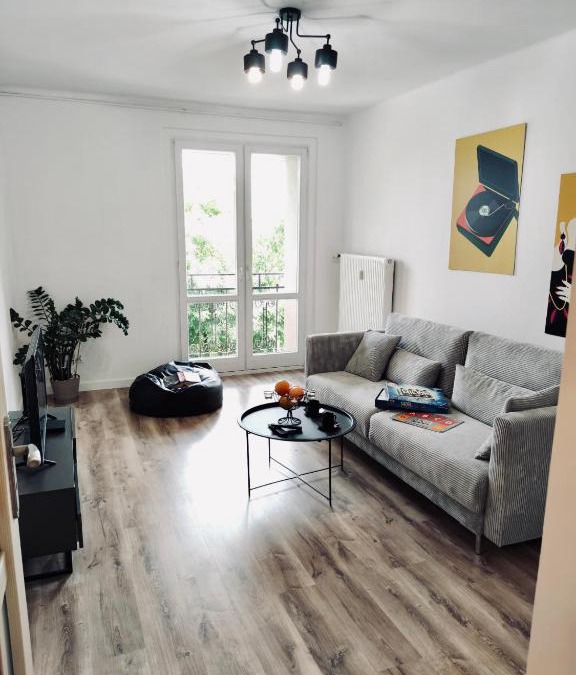 Pyskowice Apartment | Apartament z parkingiem
