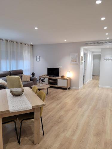 Romareda Apartment | Apartamento Azabache