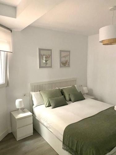 Ensanche Centro Apartment | Apartamento céntrico en Málaga junto al puerto