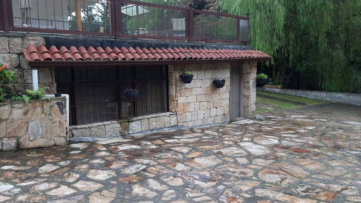 La Calera Apartment | Apartamento Campestre: Estudio, Wifi, Agua Caliente, Calefacción, Cerca de Todo