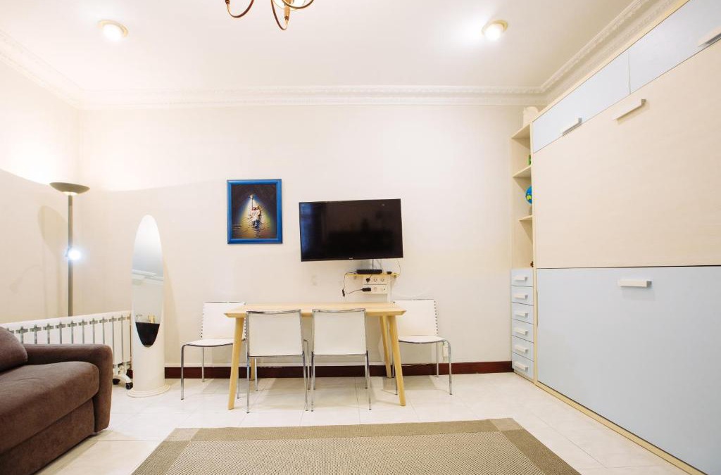 Egia Apartment | APARTAMENTO CENTRICO JUNTO ESTACION TREN Y AUTOBUS