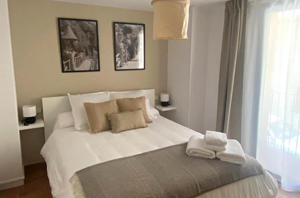 La Pobla de Lillet Apartment | Apartamento con encanto en el Pirineo