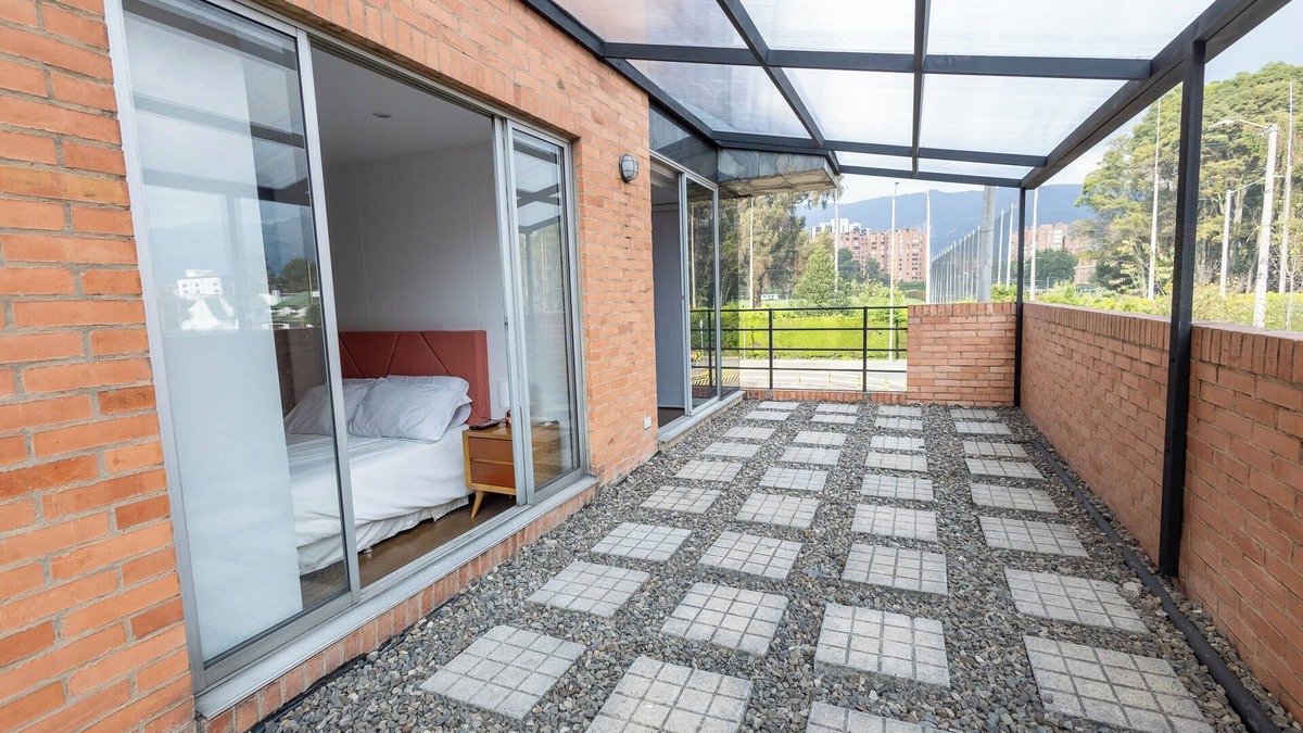 Usaquen Apartment | Apartamento con Terraza Privada en la Calleja. A 3 min de la Clinica Reina Sofía