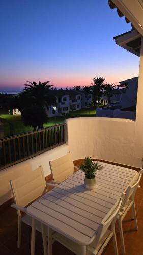 Sant Jaume Mediterrani Apartment | Apartamento con terraza y vistas al mar en Son Bou