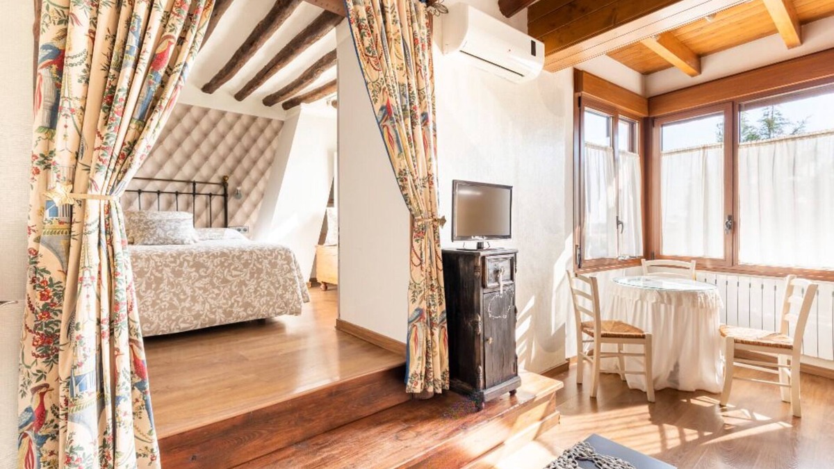 Adahuesca Apartment | Apartamento Deluxe con Jacuzzi
