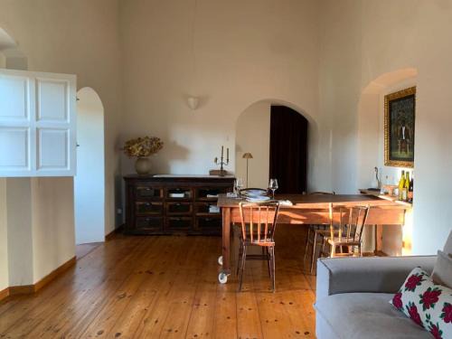L'Ametlla de Segarra Apartment | Apartamento en Casa del Siglo XVI con caballos