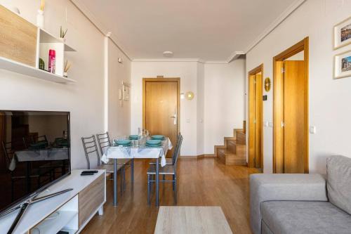 Camarma De Esteruelas Apartment | apartamento familiar con piscina licencia 14721
