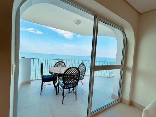 Morro do Maluf Apartment | Apartamento Guarujá morro do Maluf de frente ao mar!