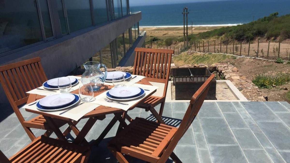 Punta Ballena Condo | Apartamento moderno con vista al mar.