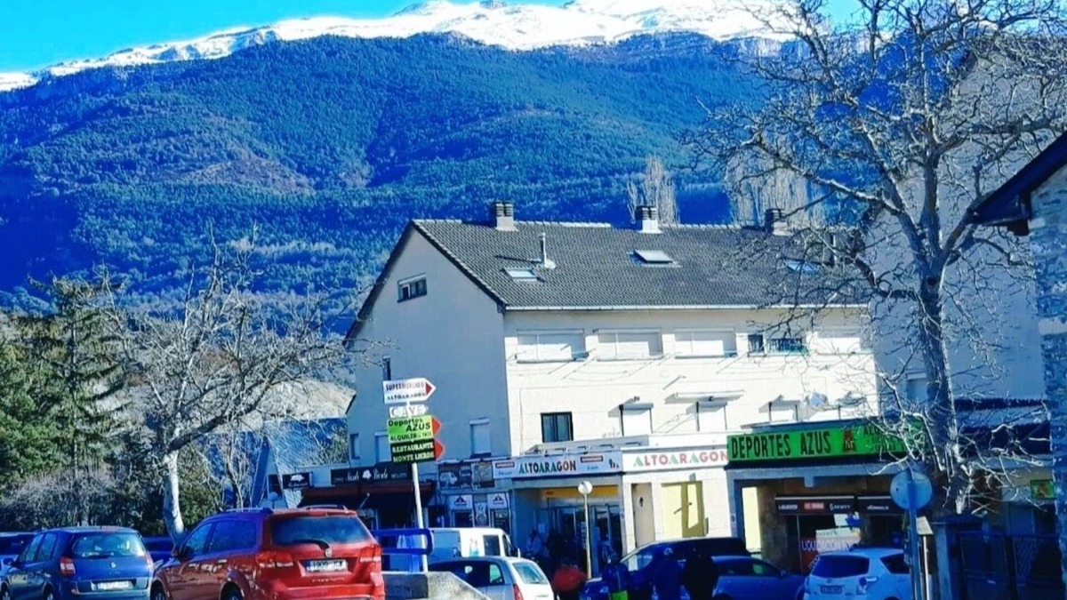 Villanua Apartment | Apartamento Monte Lierde