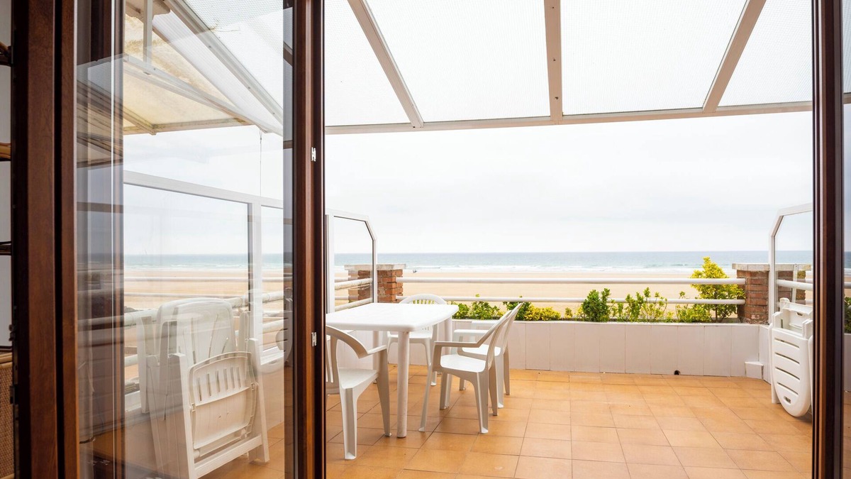 Santona Apartment | Apartamento playa de Berria
