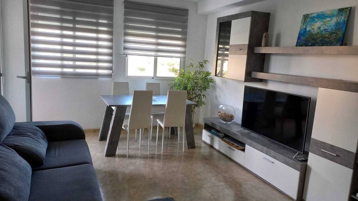 Moncofar Apartment | Apartamento Playa de Xilxes. Amplia Terraza. Piscina. Se Admiten Mascotas