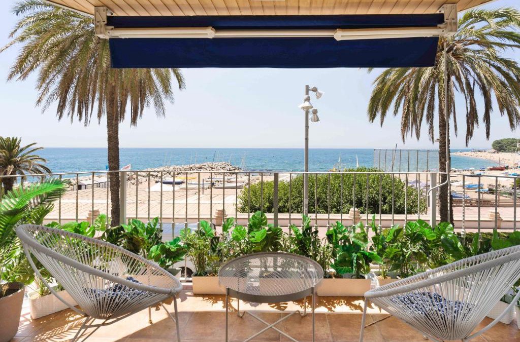 Sant Pol De Mar Apartment | Apartamento Primera Linea de Mar con Espectaculares Vistas