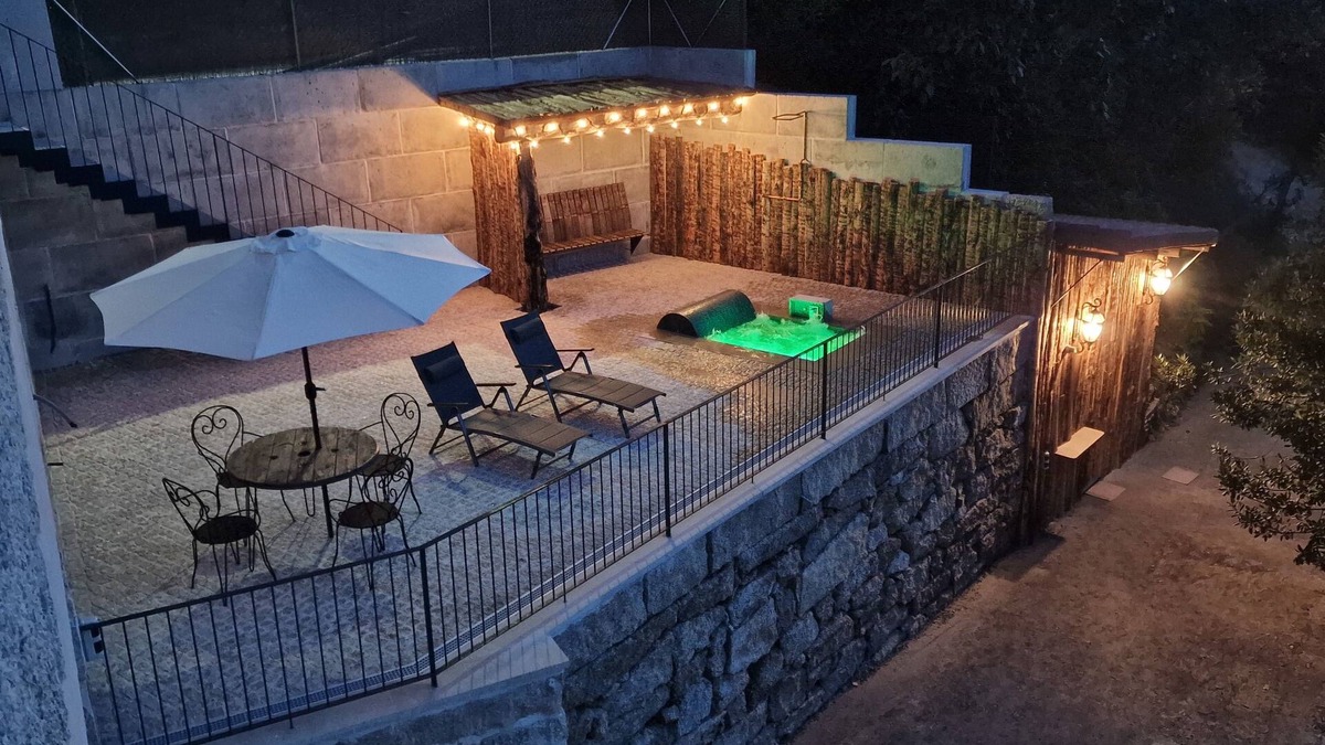 Castrelo de Mino Cabin | Apartamento Sobre el Embalse Ubicado en el Corazón del Vino Ribeiro