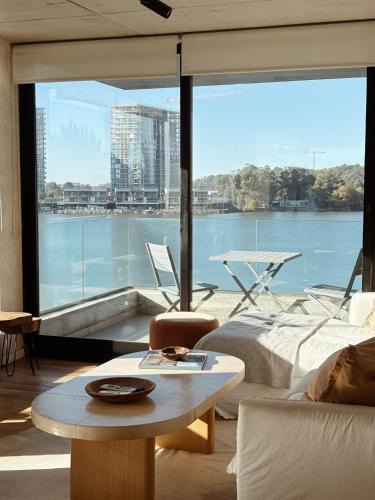 Ciudad de la Costa Apartment | Apartamento sobre el lago - Lakefront apartment