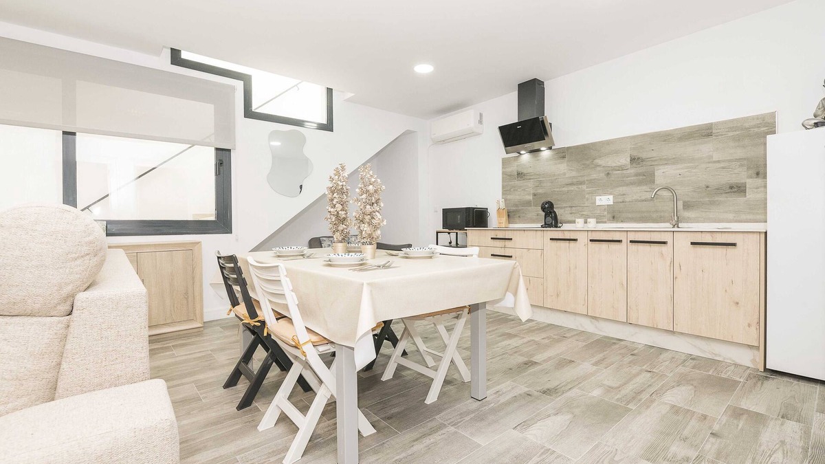 Rota House | APARTAMENTO TOM-ISI - Cozy Apartment in Rota with Free WiFi and 5 Minutes from the Beach