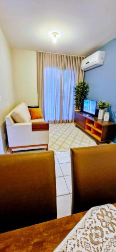 Santo Antonio Apartment | Apartamento TOP CLIMATIZADO em CRICIÚMA-SC - ótimo CUSTO-BENEFÍCIO - Cozinha completa - Cama Box - WiFI - Smart TV - Apps YouTube - NetFlix - Prime Vídeo - Garagem coberta - Portaria Digital 24h - Lugar sossegado e arborizado - Acomoda até 5 pessoas