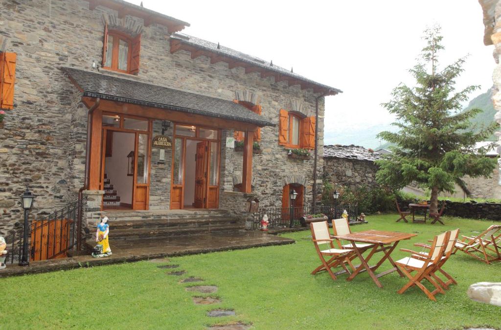 Sahun House | Apartamentos Albá Casa Alquesera