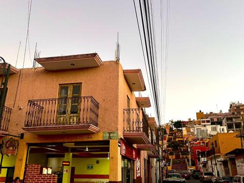 Calvillo Apartment | Apartamentos en el centro con vistas a la iglesia y al andador