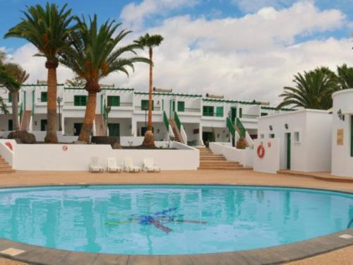 Puerto del Carmen Apartment | Apartamentos Tropicana