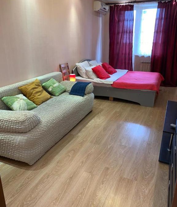 Leninskiy rayon Apartment | Апартаменты на Максима Горького